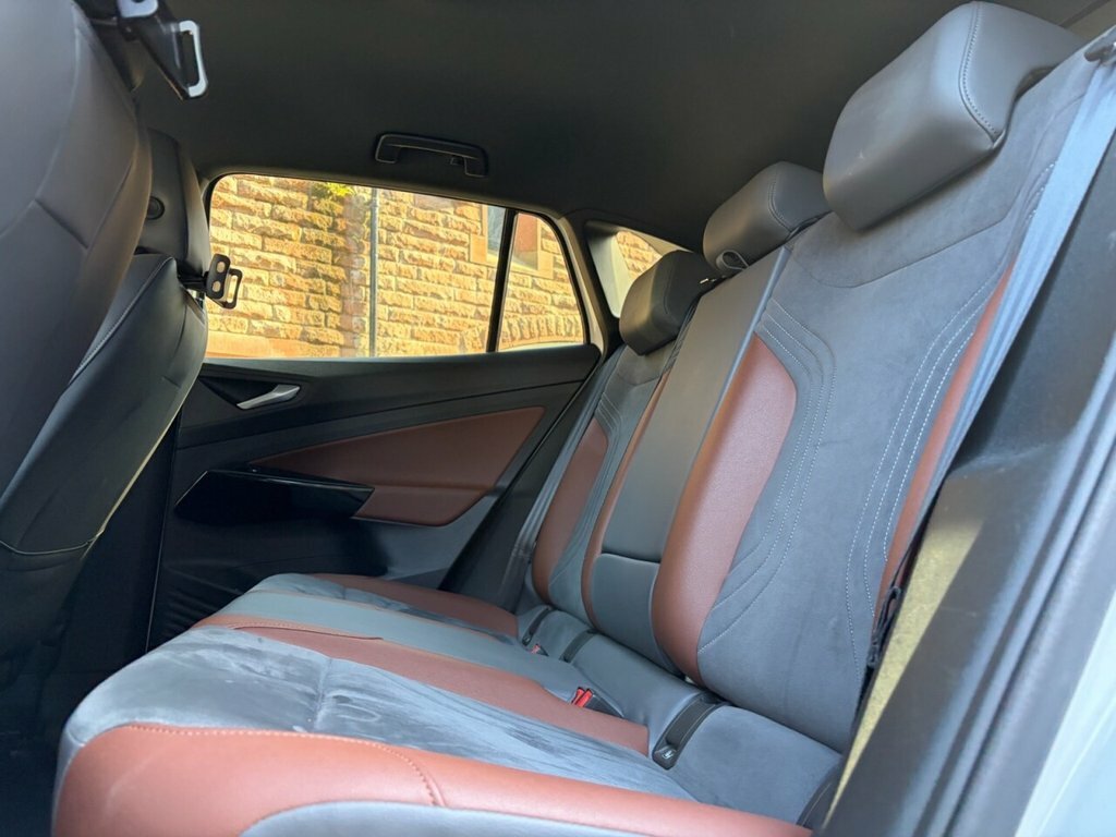 Volkswagen ID.4 150Kw Family Pro Performance 77Kwh Blue #9