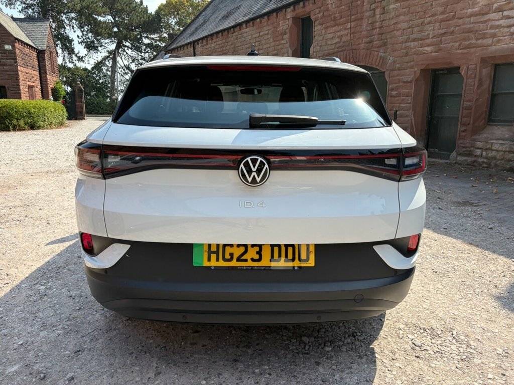 Volkswagen ID.4 Pure 52Kwh Life Suv 148 Ps White #5