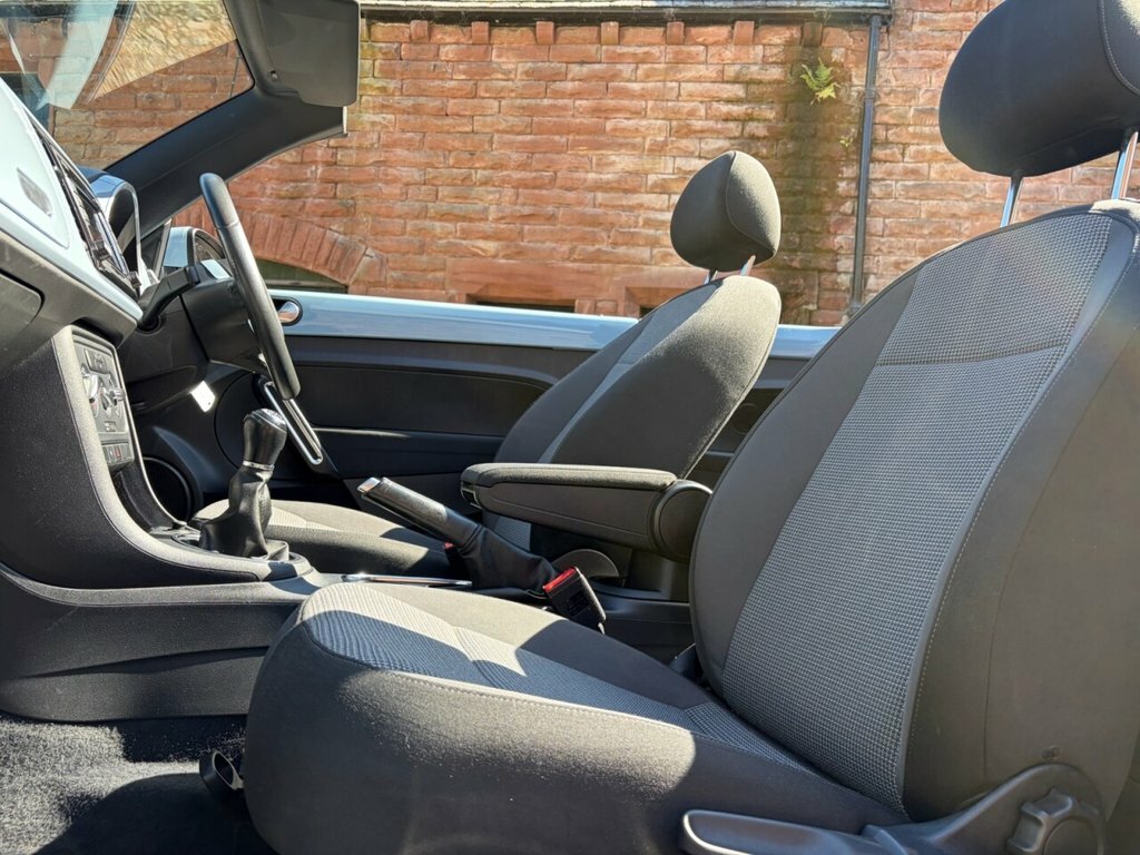 Volkswagen Beetle 1.2 Tsi Design Cabriolet Euro 5 Blue #6