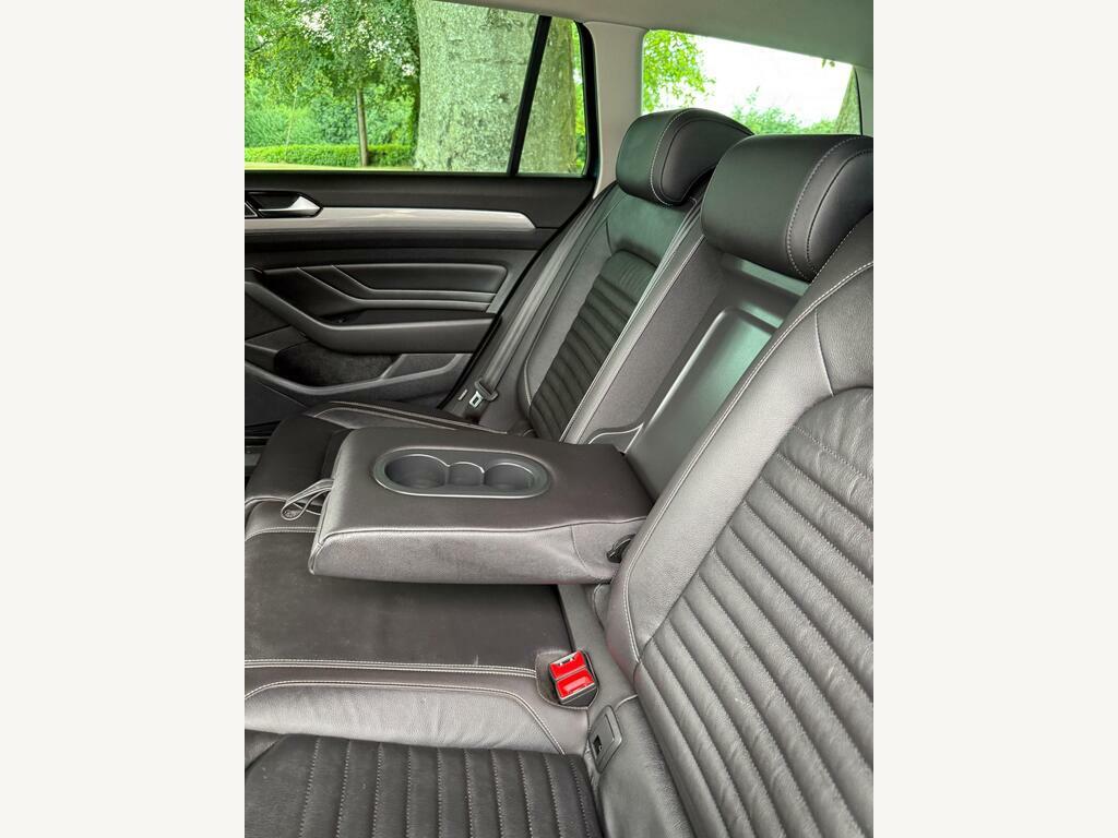 Volkswagen Passat Mk8 Facelift Est 1.5 Tsi 150Ps R-line Evo Grey #40