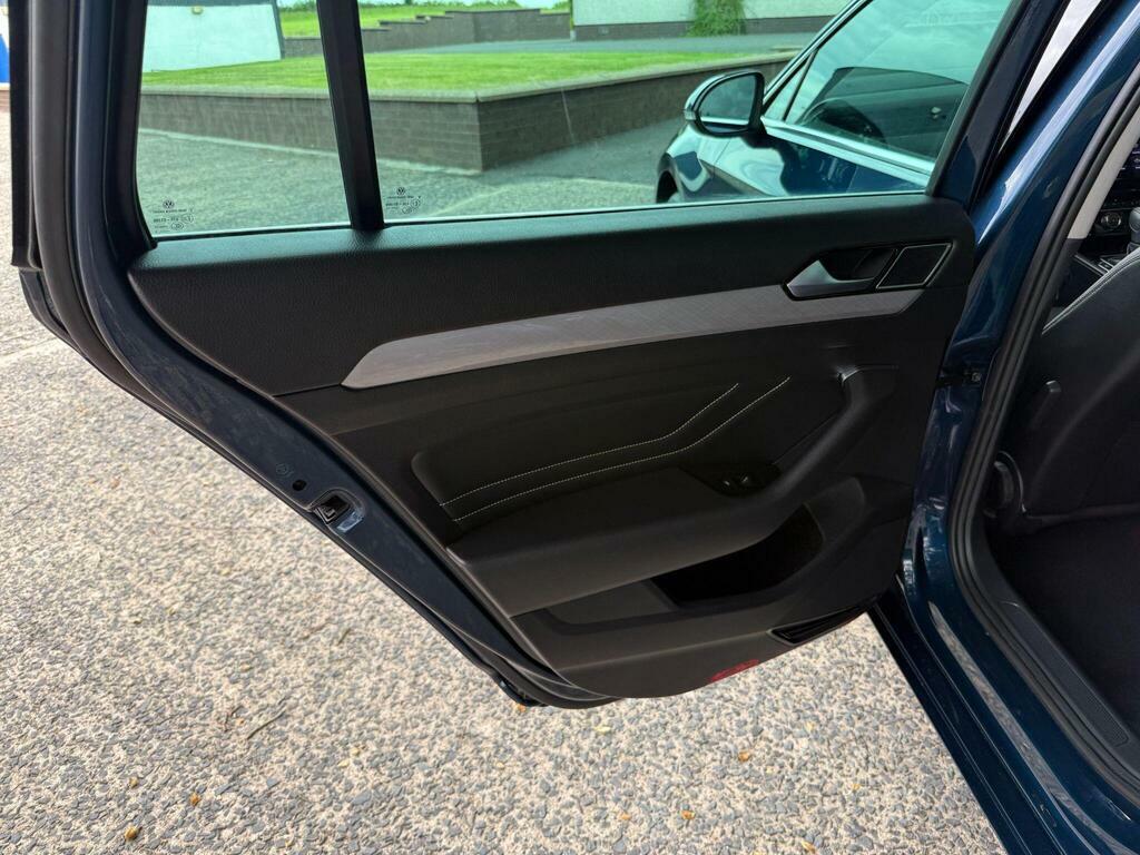Volkswagen Passat Mk8 Facelift Est 1.5 Tsi 150Ps R-line Evo Grey #37