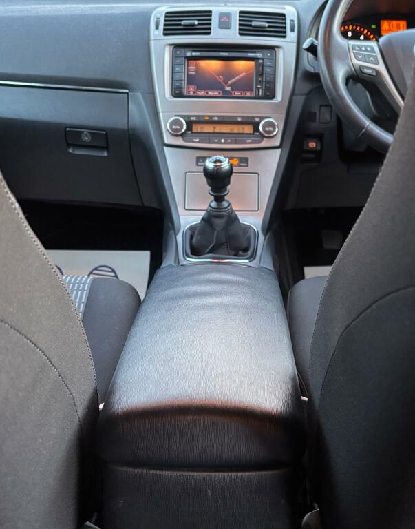 Toyota Avensis 2L T4 Grey #41