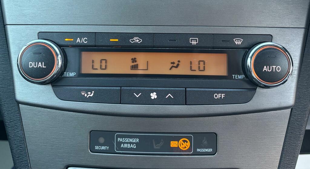 Toyota Avensis 2L T4 Grey #37