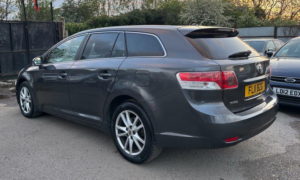 Toyota Avensis 2.0 D-4d Tr Tourer Euro 5 Grey #4