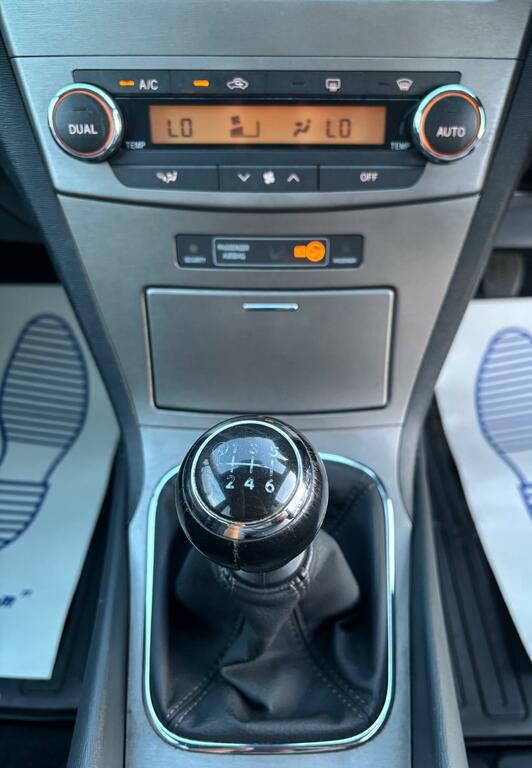 Toyota Avensis 2L T4 Grey #38