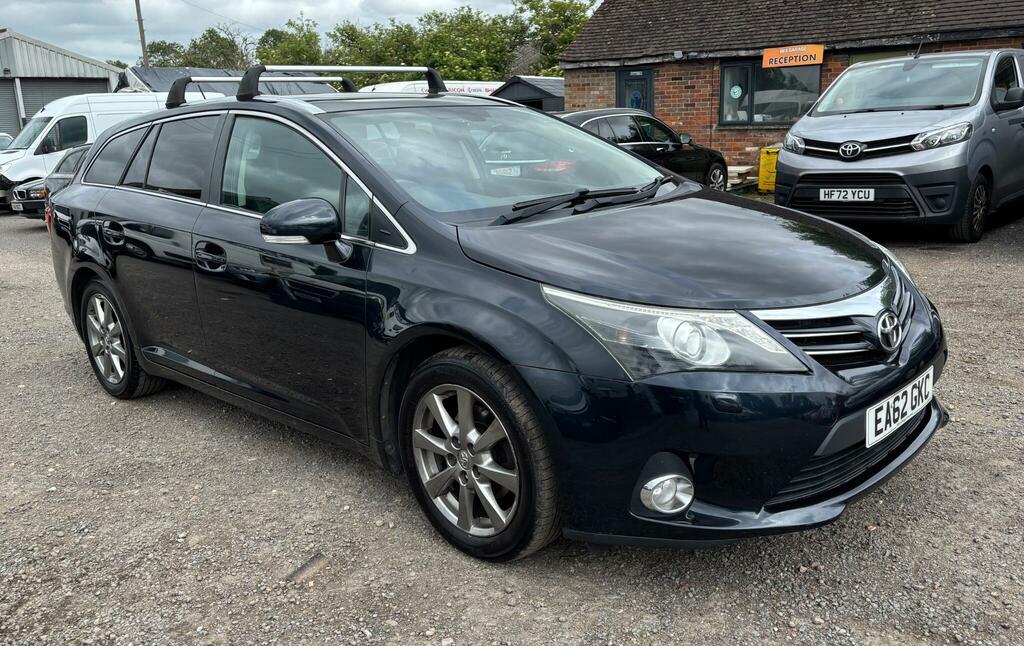 Toyota Avensis 2.0 D-4d T Spirit Tourer Euro 5 Grey