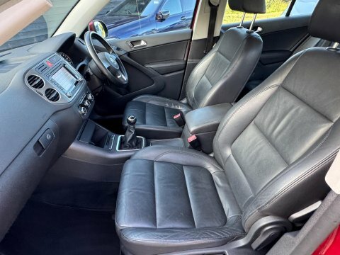 Volkswagen Tiguan 1.4 Tsi Bluemotion Tech Silver #2