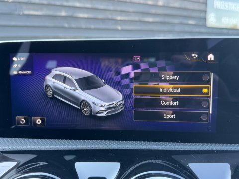 Mercedes-Benz A Class 2.0 A35 Amg BF69XNJ Black #2