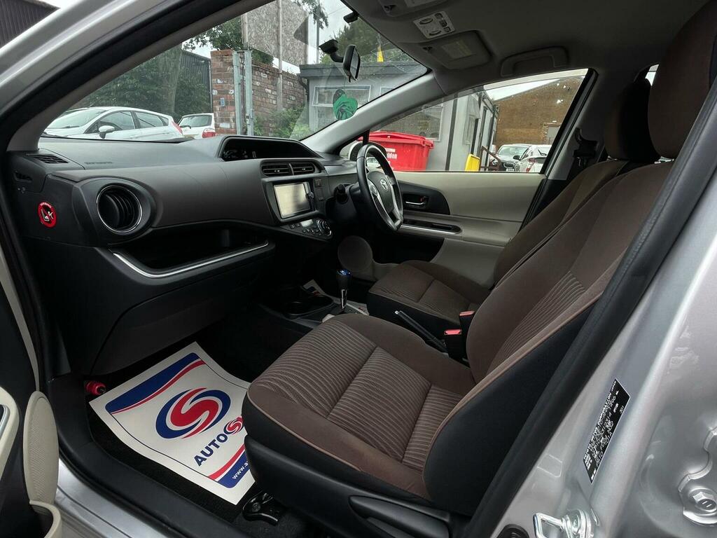 Toyota Aqua Auto White #13