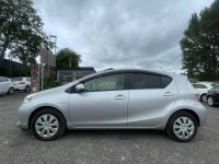 Toyota Aqua Auto White #31
