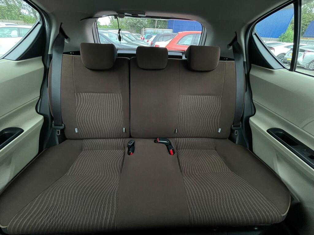 Toyota Aqua Auto White #21