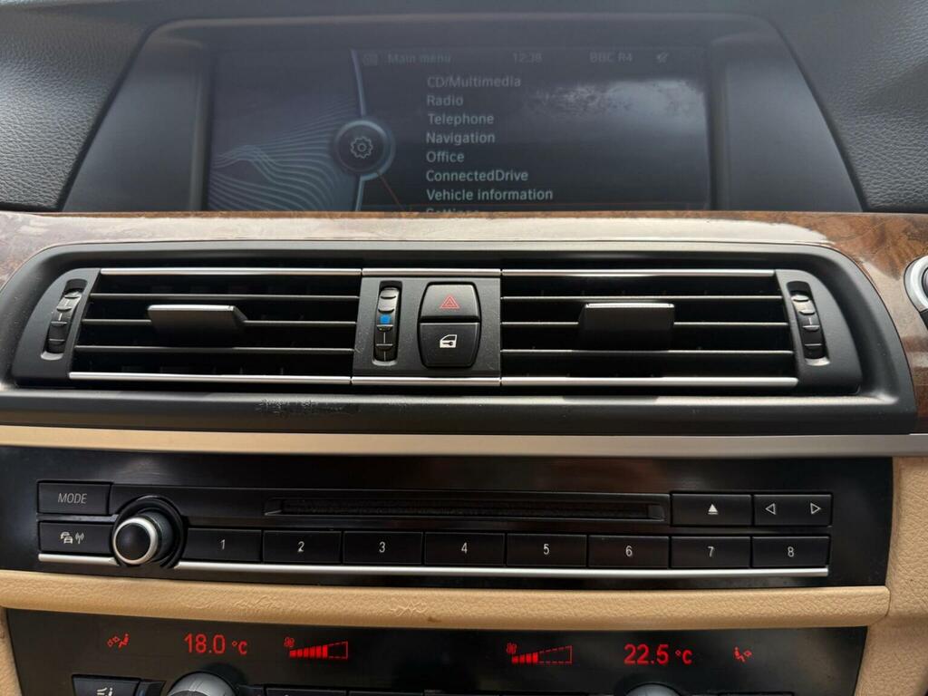 BMW 5 Series 2.0 520D Se Touring 181 Bhp Silver #41