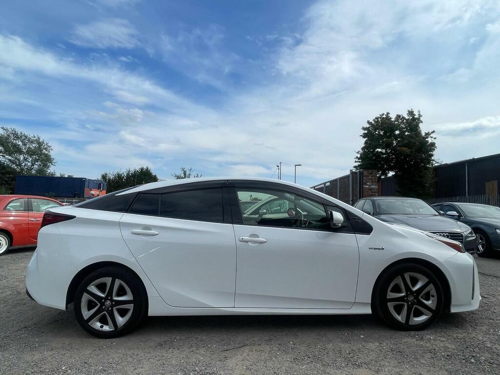 Toyota Prius Excel Tss 5-Door White #7