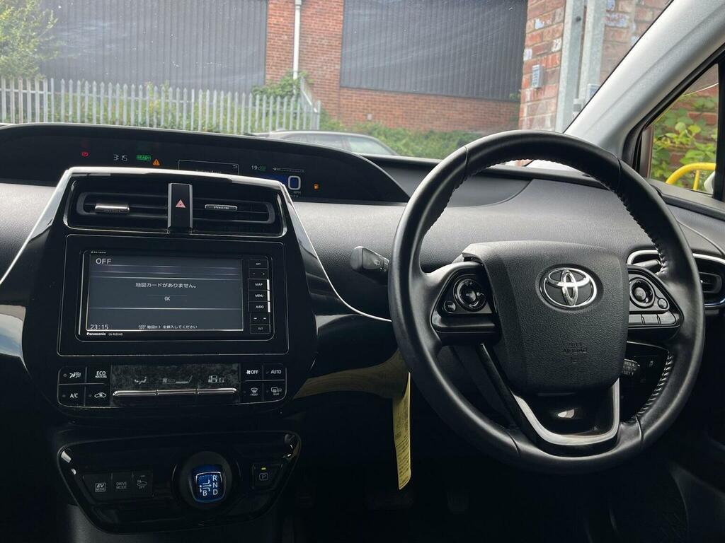 Toyota Prius Excel Tss 5-Door White #17