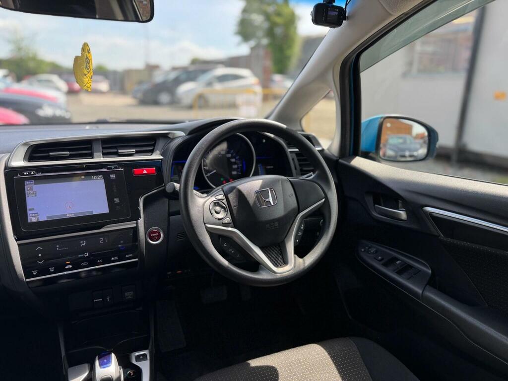 Honda Fit 1.5 Hybrid 201414 5 Seats Fresh Import, Fin White #18