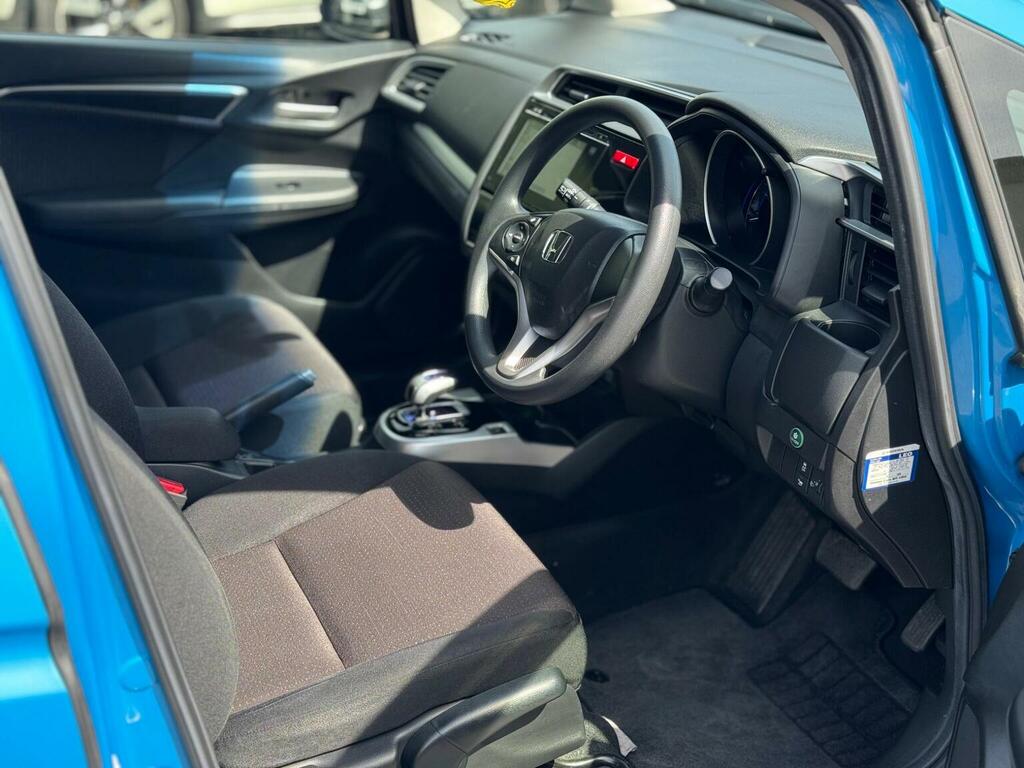 Honda Fit 1.5 Hybrid 201414 5 Seats Fresh Import, Fin White #9