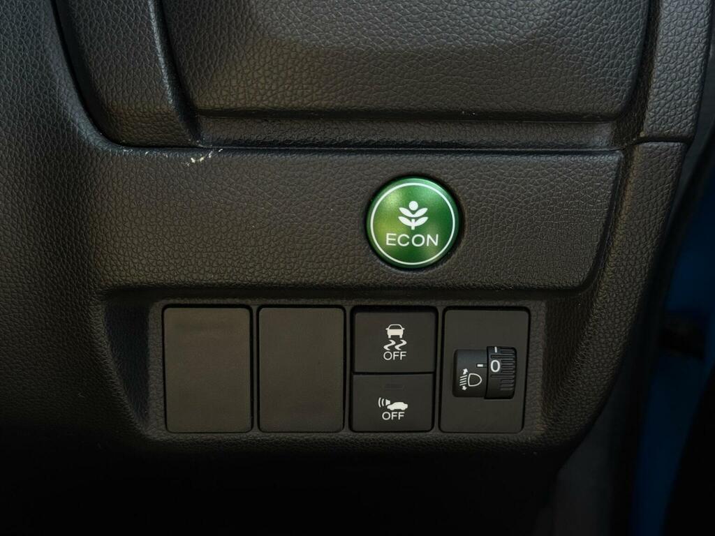 Honda Fit 1.5 Hybrid 201414 5 Seats Fresh Import, Fin White #31