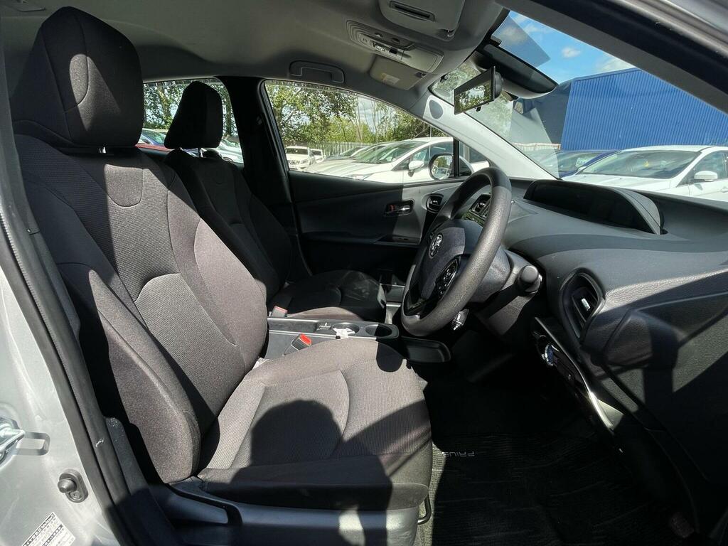 Toyota Prius 1.8 Vvti Excel Euro 6 Ss Cvt White #10