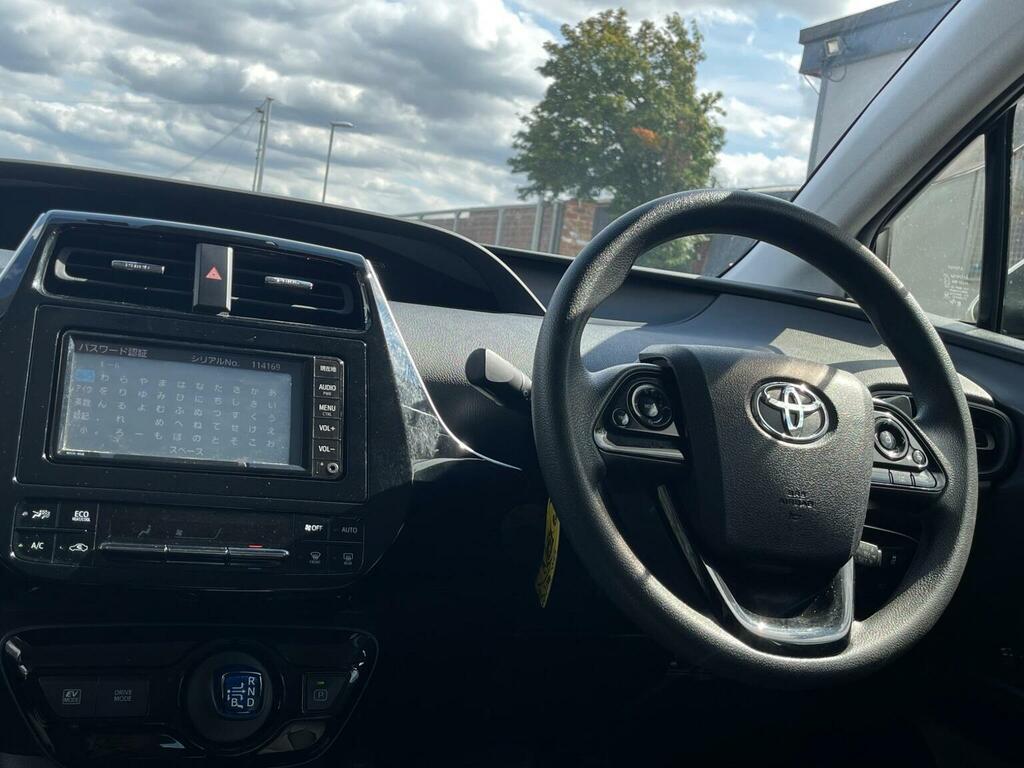 Toyota Prius 1.8 Vvti Excel Euro 6 Ss Cvt White #19
