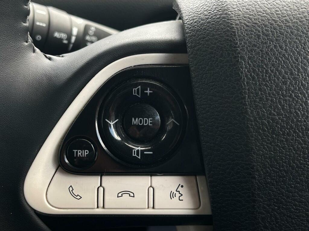 Toyota Prius 1.8 Vvt-i Excel Plug-in Hybrid Red #27