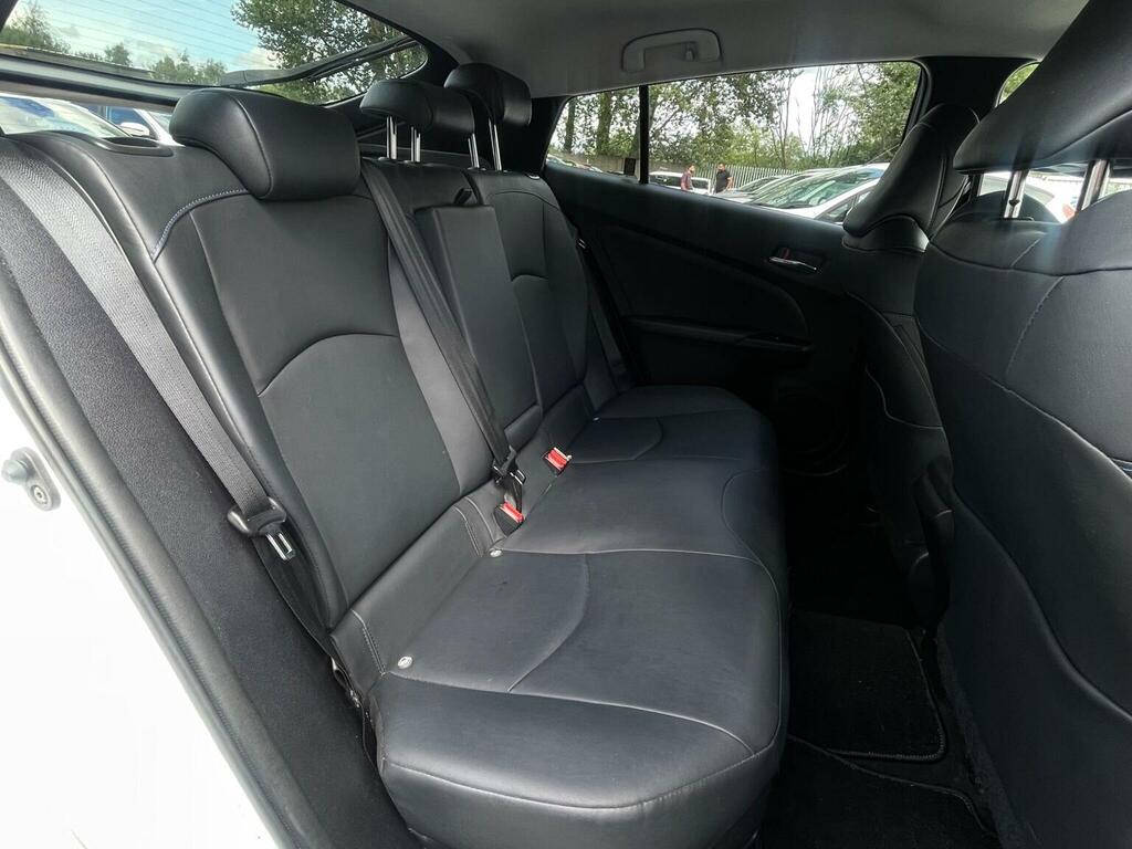 Toyota Prius 1.8 Vvt-i Excel Plug-in Hybrid Red #12