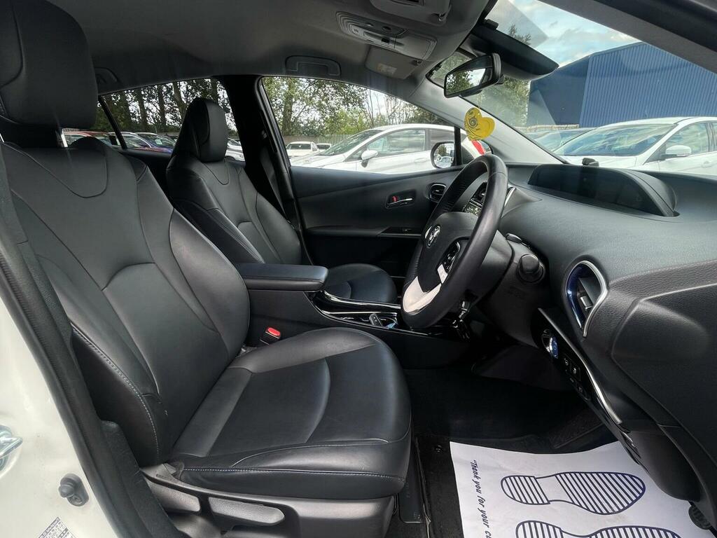 Toyota Prius 1.8 Vvt-i Excel Plug-in Hybrid Red #10