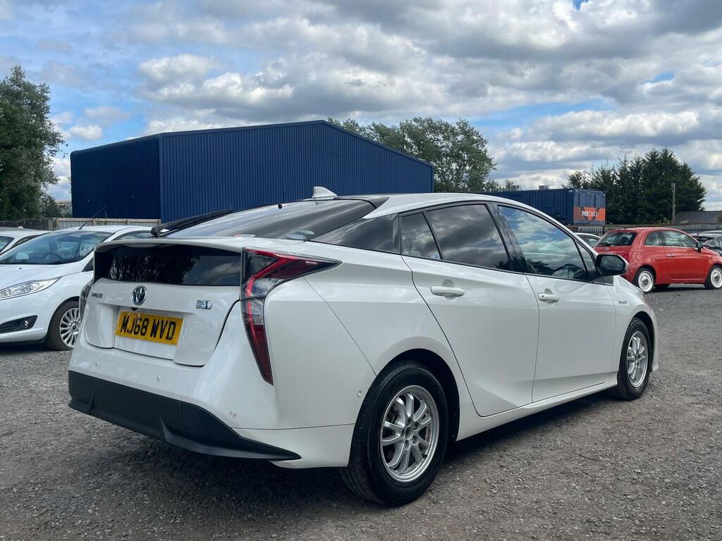 Toyota Prius 1.8 Vvt-i Excel Plug-in Hybrid Red #7