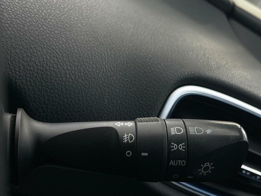 Toyota Prius 1.8 Vvt-i Excel Plug-in Hybrid Red #25