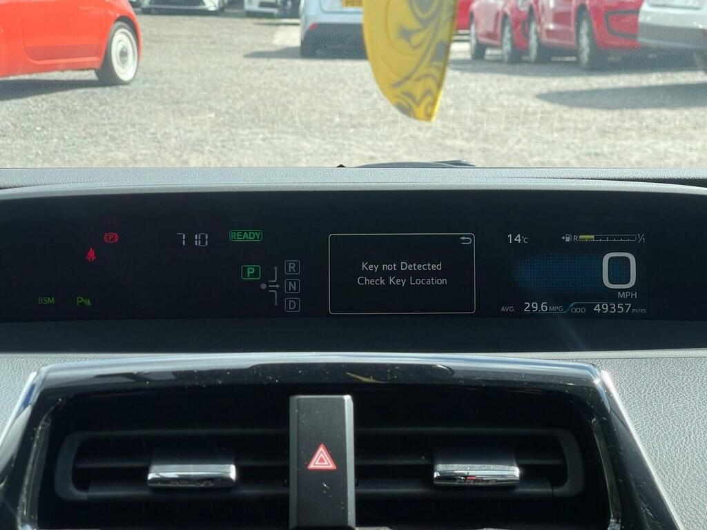 Toyota Prius 1.8 Vvt-i Excel Plug-in Hybrid Red #23