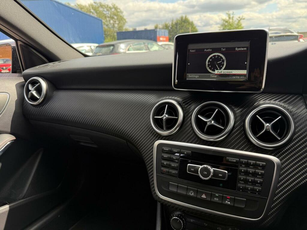 Mercedes-Benz A Class 1.6 A180 Sport 7G-dct Euro 6 Ss White #45