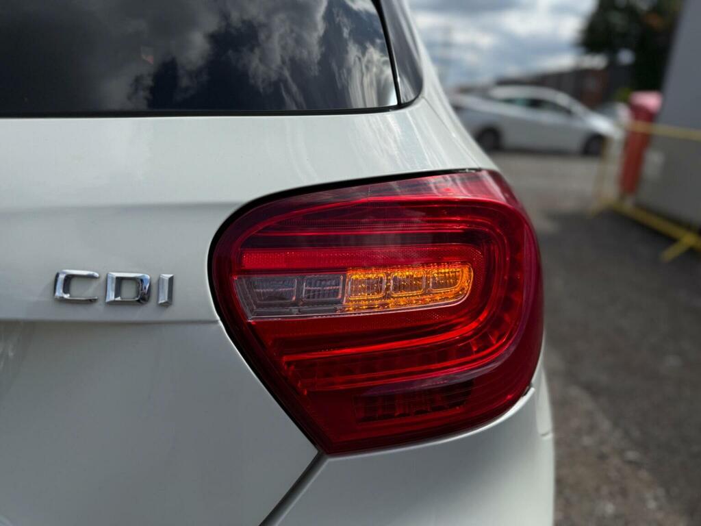 Mercedes-Benz A Class 1.6 A180 Sport 7G-dct Euro 6 Ss White #53