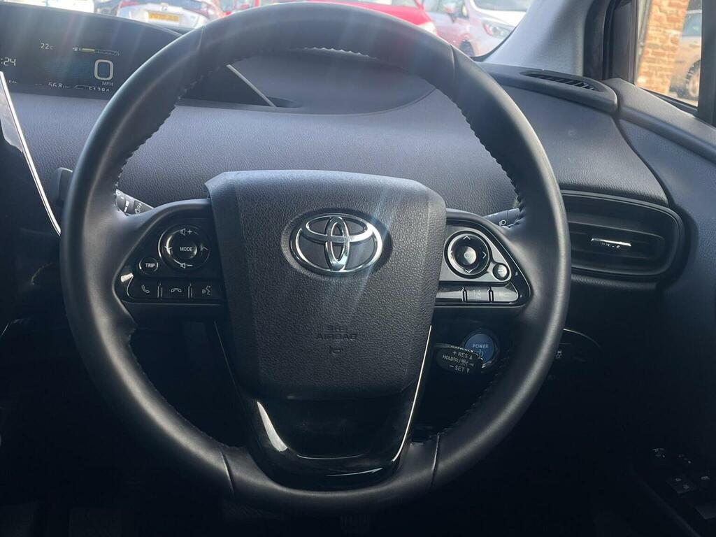 Toyota Prius 1.8 Hybrid Cvt Hatchback White #19