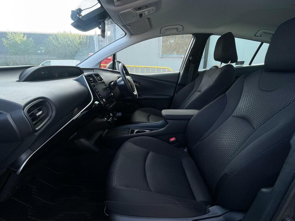 Toyota Prius 1.8 Hybrid Cvt Hatchback White #15