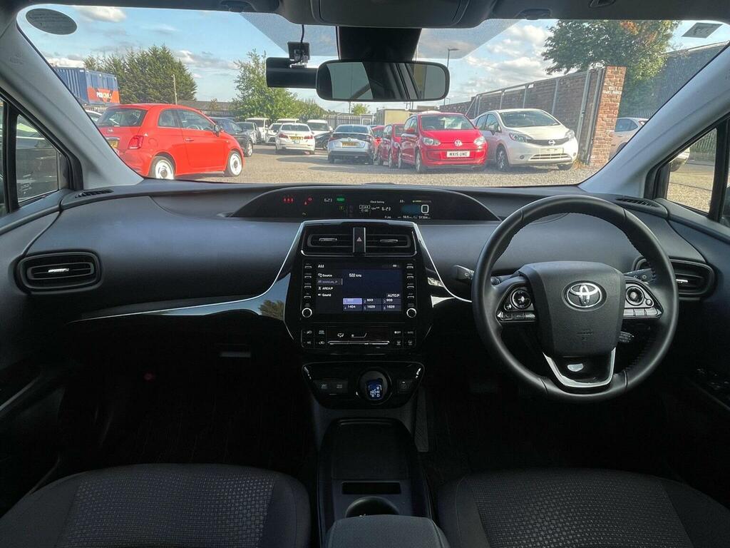 Toyota Prius 1.8 Hybrid Cvt Hatchback White #17