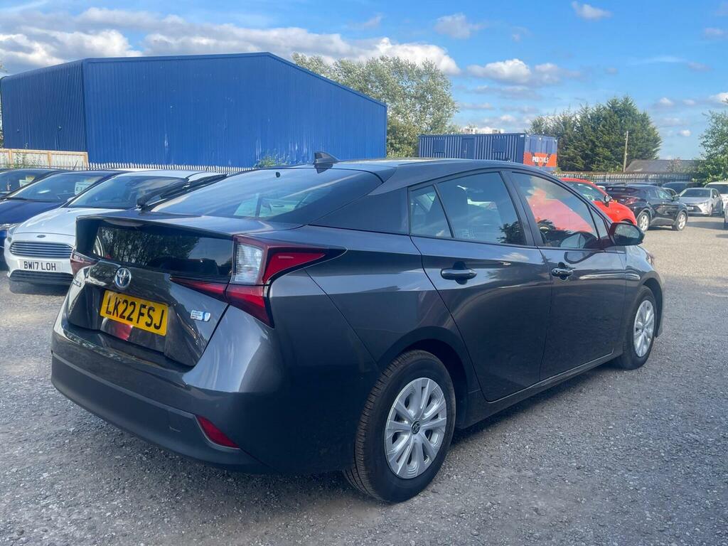 Toyota Prius 1.8 Hybrid Cvt Hatchback White #7