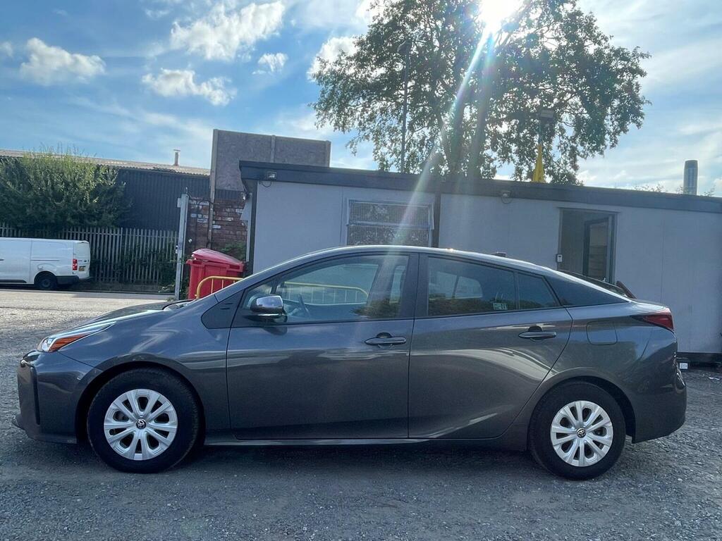 Toyota Prius 1.8 Vvt-h Active Cvt Euro 6 Ss Grey #4