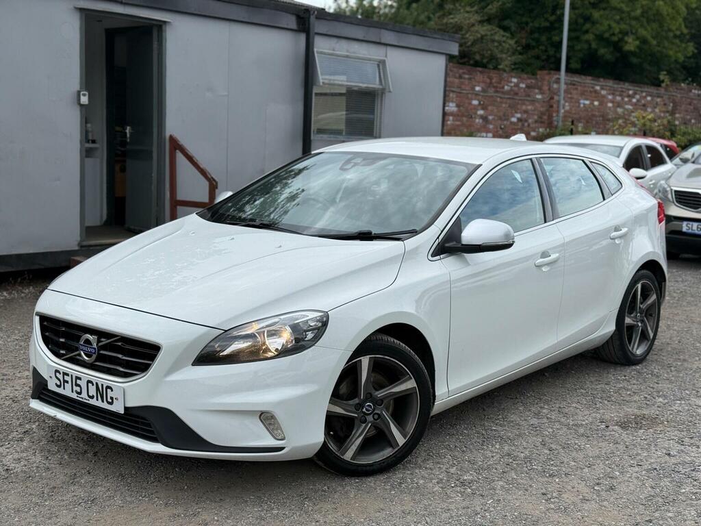 Volvo V40 2.0 D2 R-design Euro 6 Ss White #3