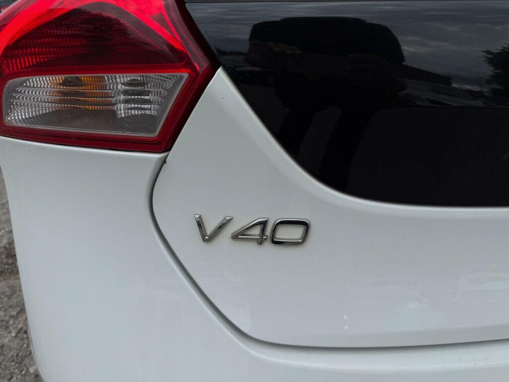 Volvo V40 1.6 T2 R Design Hatchback Euro 5 White #50