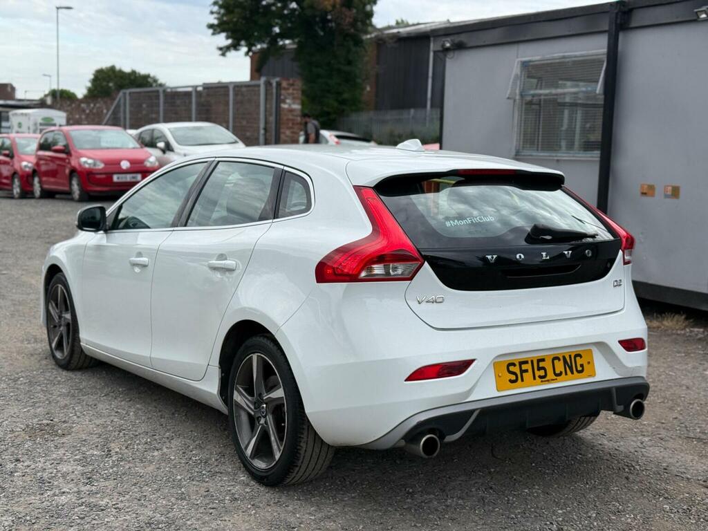 Volvo V40 2.0 D2 R-design Euro 6 Ss White #5