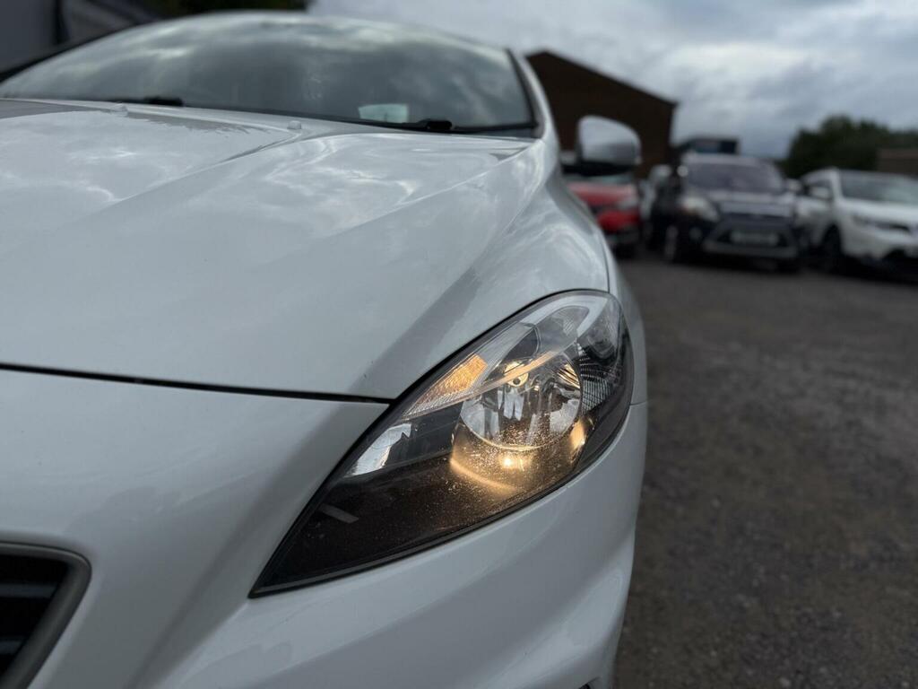 Volvo V40 1.6 T2 R Design Hatchback Euro 5 White #43