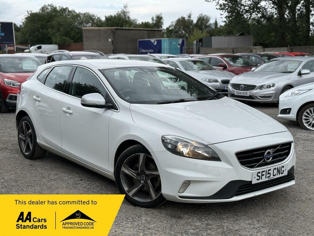 Volvo V40 2.0 D2 R-design Euro 6 Ss White