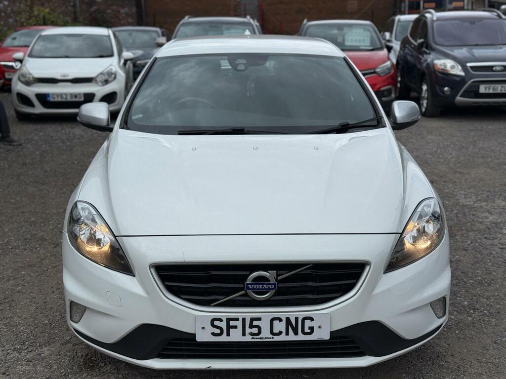 Volvo V40 2.0 D2 R-design Euro 6 Ss White #2