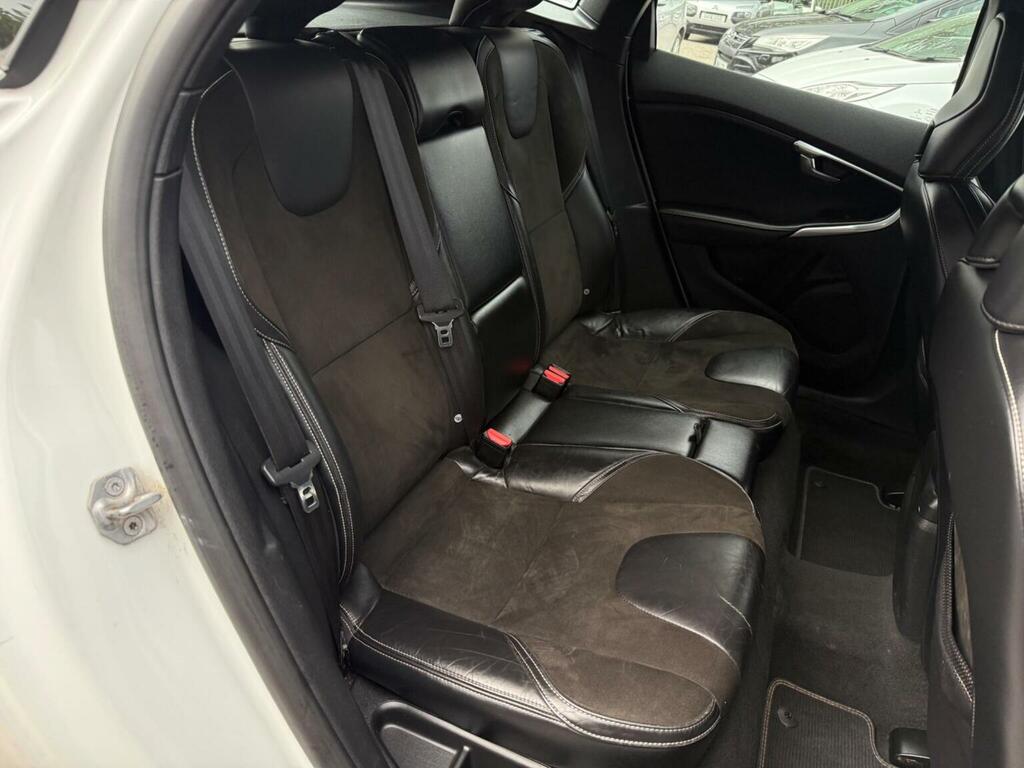 Volvo V40 1.6 T2 R Design Hatchback Euro 5 White #24