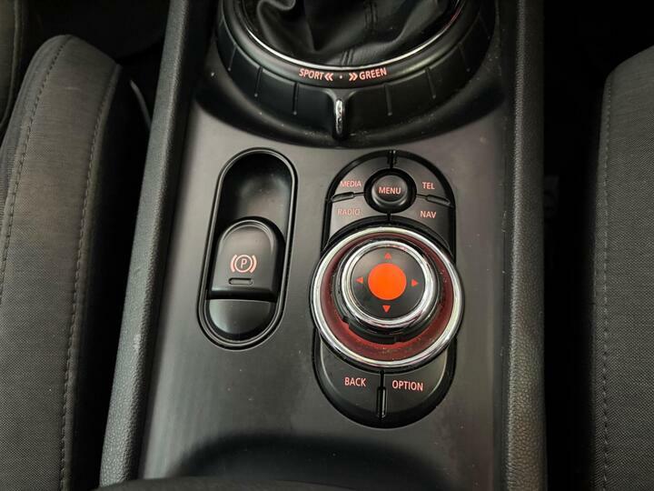 Mini Clubman 1.5 Cooper 134 Bhp Orange #33