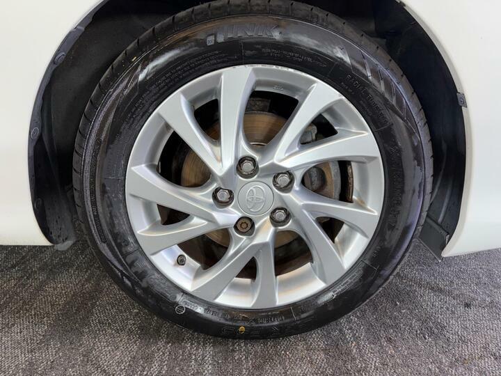 Toyota Auris 1.6 D-4d Business Edition Euro 6 Ss #32