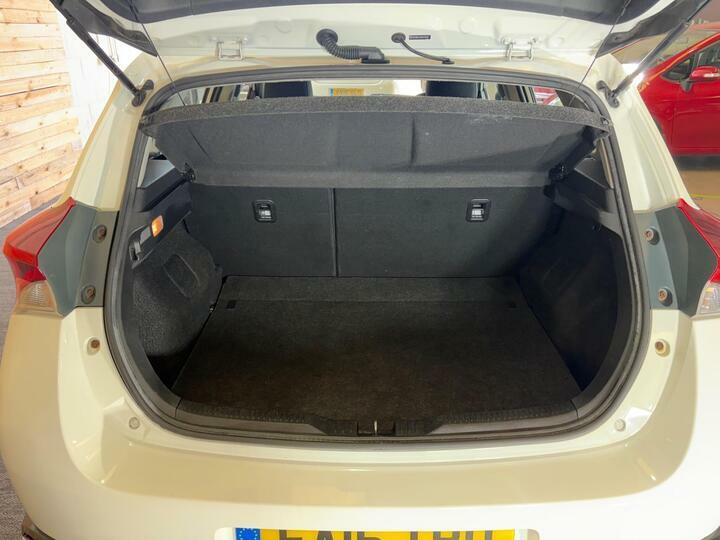 Toyota Auris 1.6 D-4d Business Edition Euro 6 Ss #42