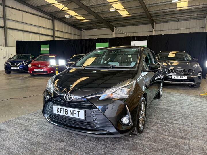 Toyota Yaris 1.5 Vvt-i Icon Euro 6 Black #3