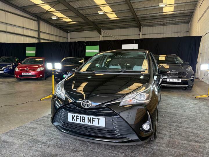 Toyota Yaris 1.5 Vvt-i Icon Euro 6 Black #2