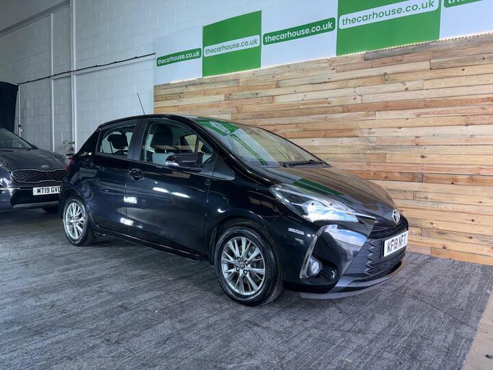 Toyota Yaris 1.5 Vvt-i Icon Euro 6 Black