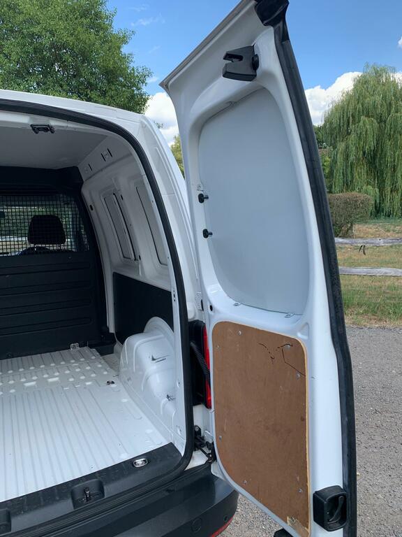 Volkswagen Caddy 2020 2.0 Tdi Beechwood Swamper Edition Crew Van Do White #59